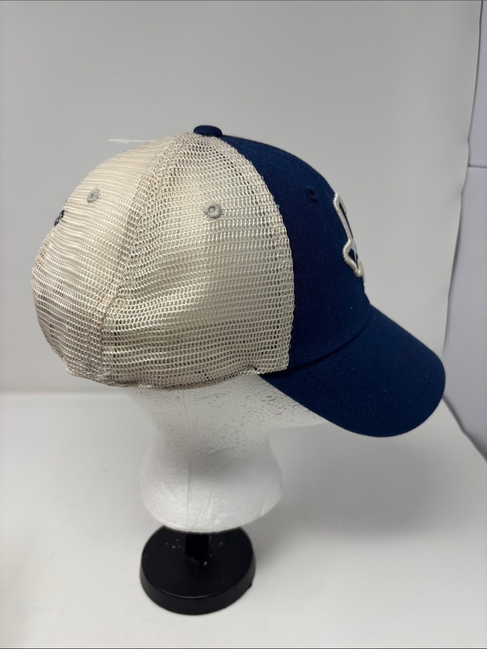 Captivating Navy Trucker Hat with Texas Patch - Picture 4 of 7